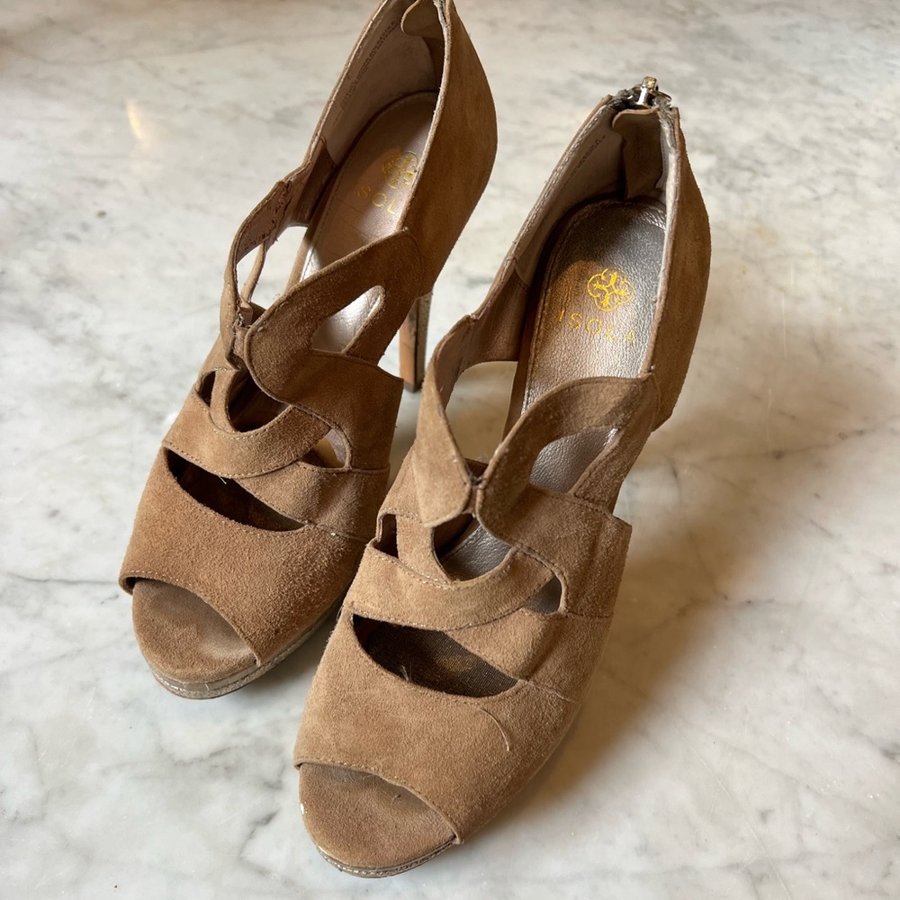 Isola size 9 Tan Suede Platform Heels